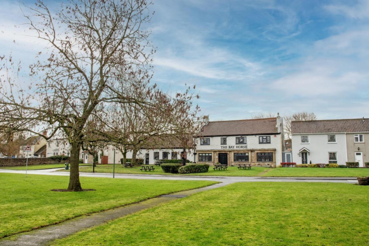 Work And Relax - Fast Wifi, Fireplace & Near Pub Newton Aycliffe Luaran gambar