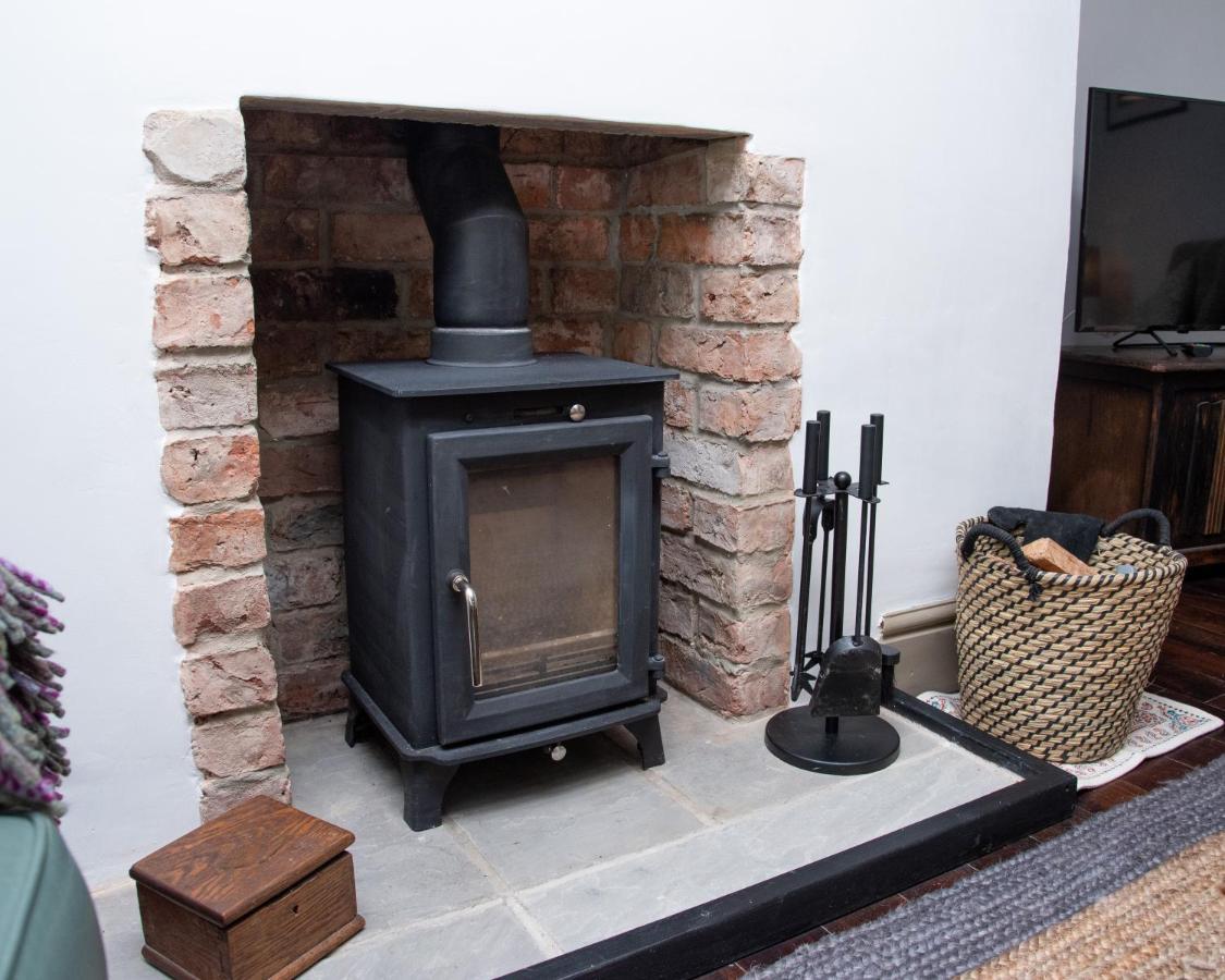 Work And Relax - Fast Wifi, Fireplace & Near Pub Newton Aycliffe Luaran gambar