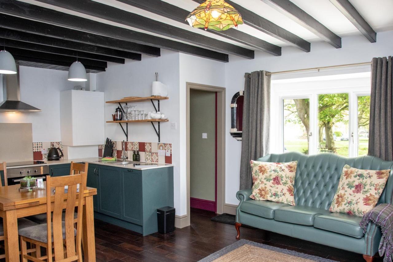 Work And Relax - Fast Wifi, Fireplace & Near Pub Newton Aycliffe Luaran gambar